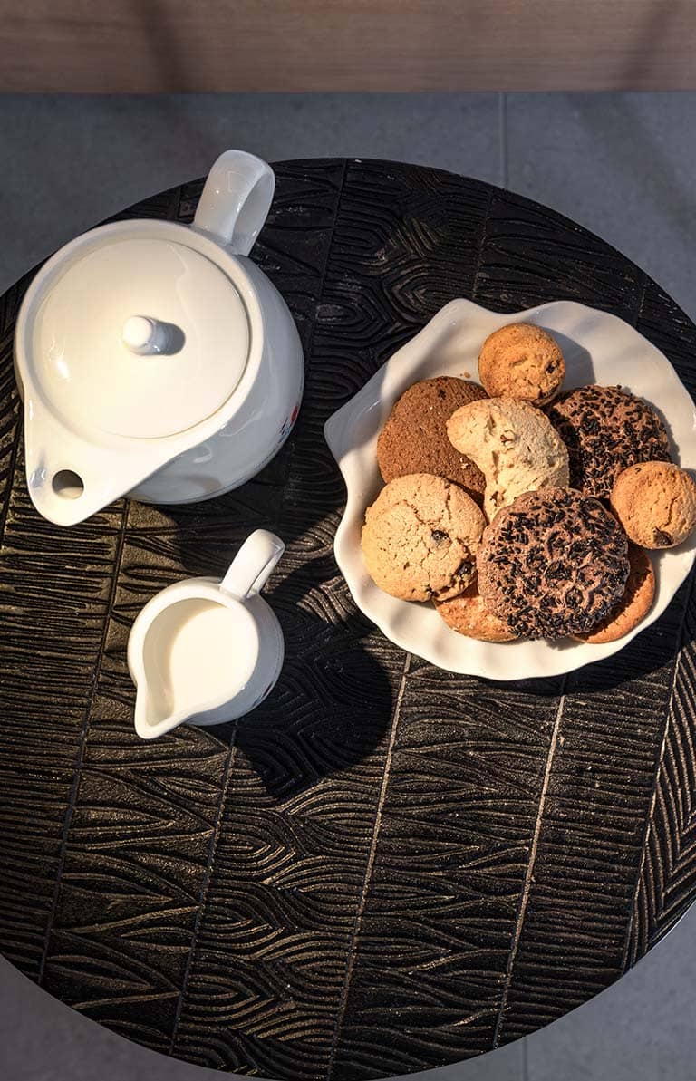 MEDITERRANEAN AMBIANCE